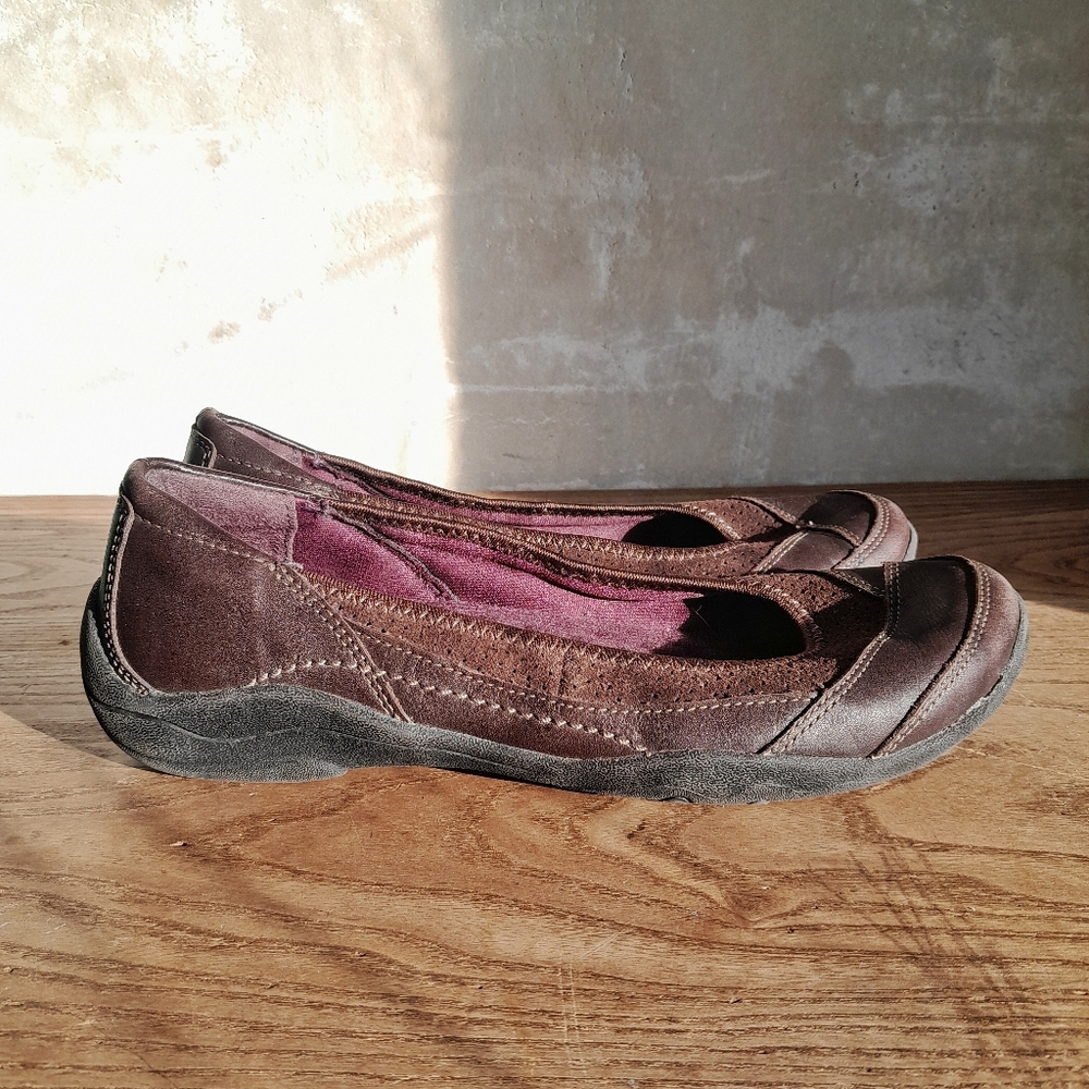 270a. brown Clarks Privo leather slip on ballet flats, 7